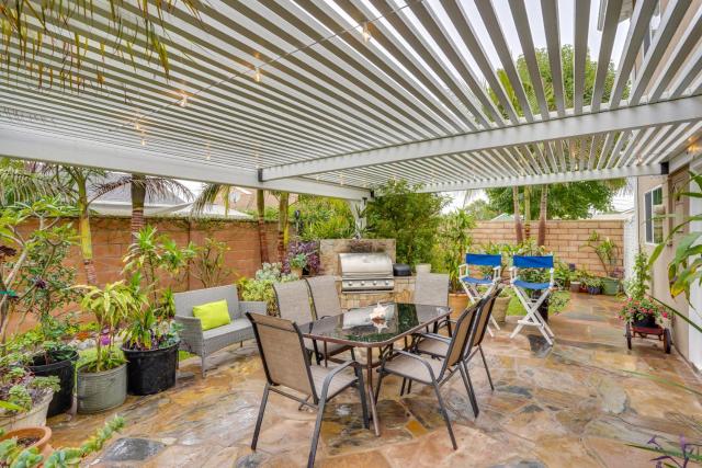 Huntington Beach Vacation Rental ~ 3 Mi to Dtwn!