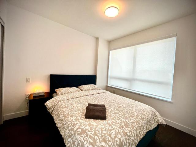 Mordern stylish 2B2B close to Richmond center