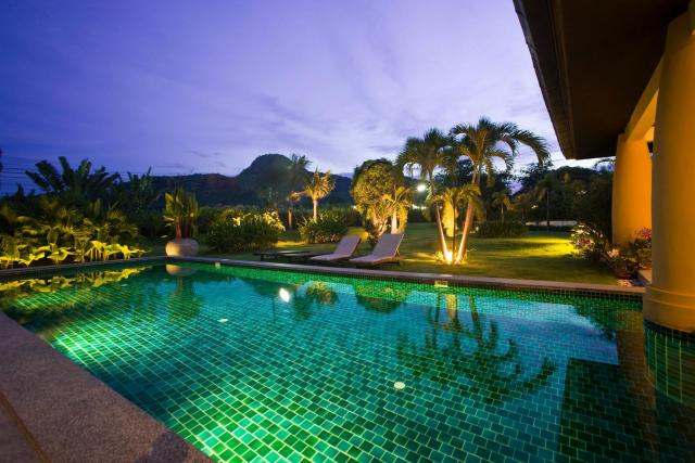 Luxury Pool Villa - Sawan - 4 Bedroom
