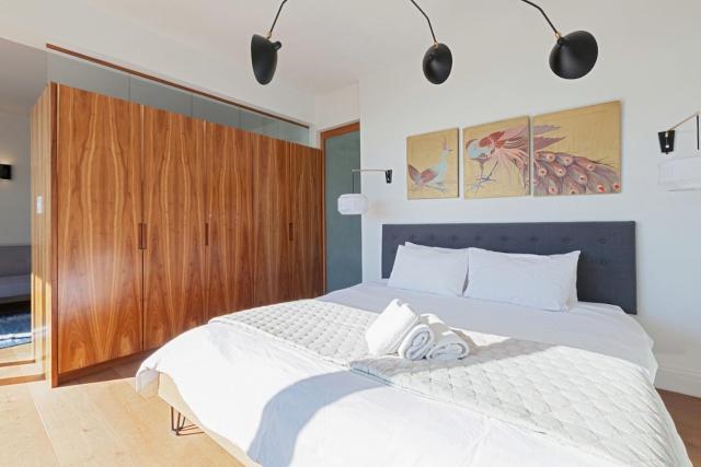 Luxury 3BR Sea View Apartment by CTHA.