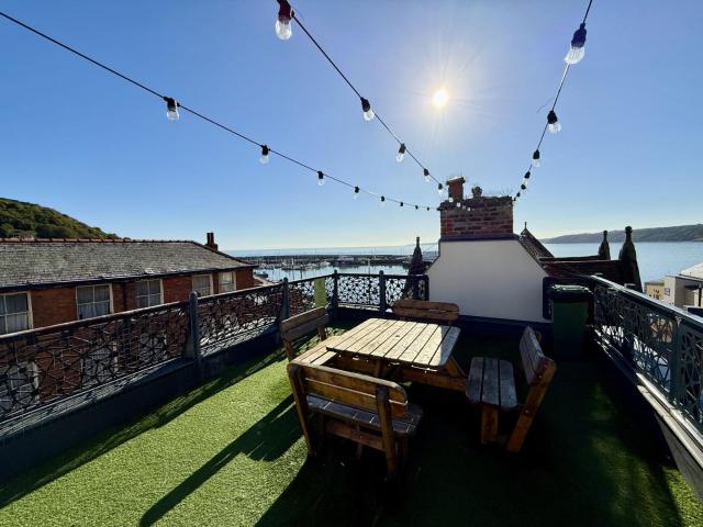 Merchants Quarters - Berkano & Othala - Two Stunning Apartments in one booking - both with Harbour and Sea views - free roof top terrace with sea and harbour view and central location to beaches amenities restaurants and harbour