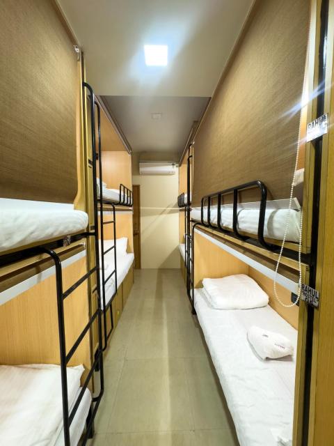 Rahul Men's AC Dormitory