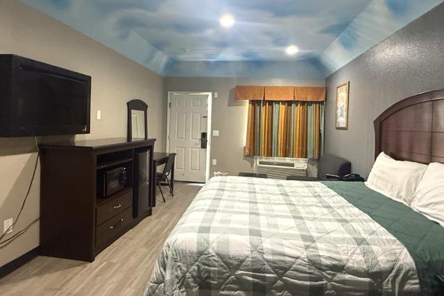 Hotel O Regency Suites Houston - IAH Beltway 8