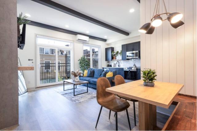1BR Across from Fairmount Park - 10 mins to DT (E)