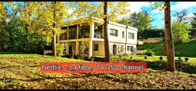 T-2ouest47m2 dans la maison au bord du Canal du Midi