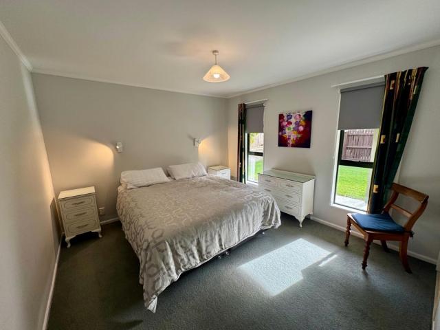 15b Caverhill Close