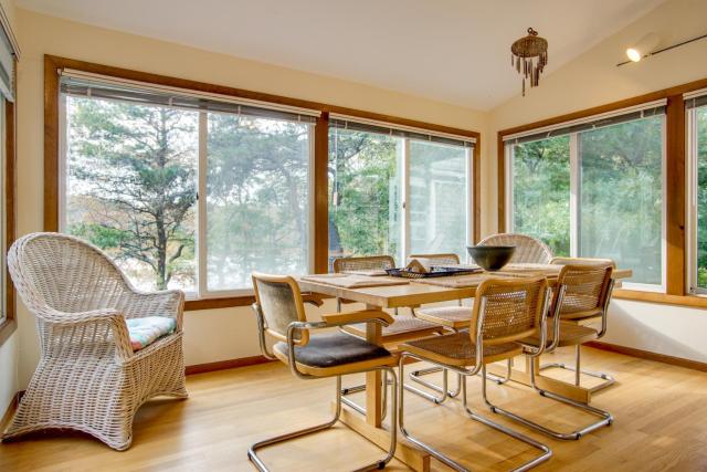 4,200 Sq Ft Mid-Cape Cottage w/ Furnished Deck!