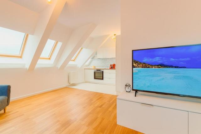Central Skylight Suites 16