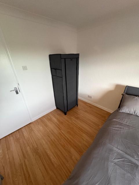 Cosy room 2 Gatwick