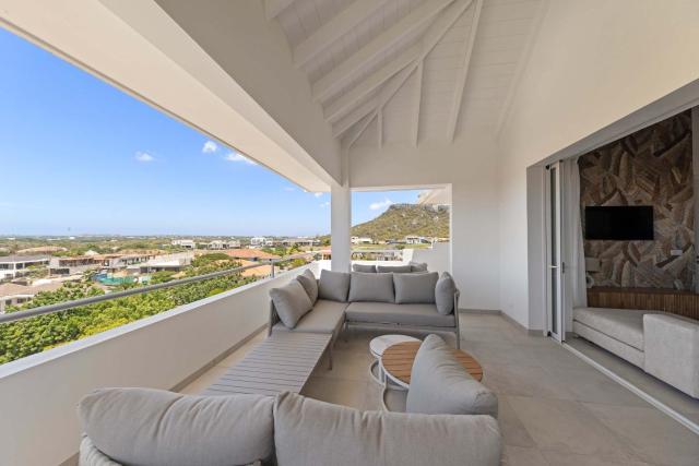 Penthouse Blue View - Aquamarine 10