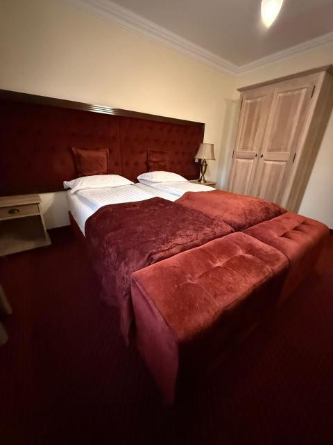 Matrix Hotel