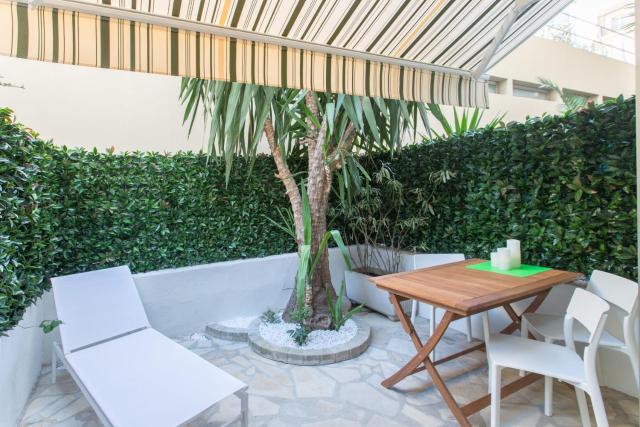 CENTRE PROMENADE Golden Square Terrace 1 min Walk to the Beach AC