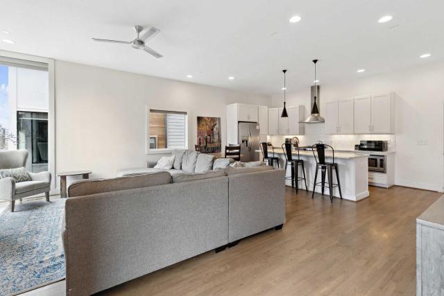 Gorgeous Nashville Home-2 Miles to Lower Broadway