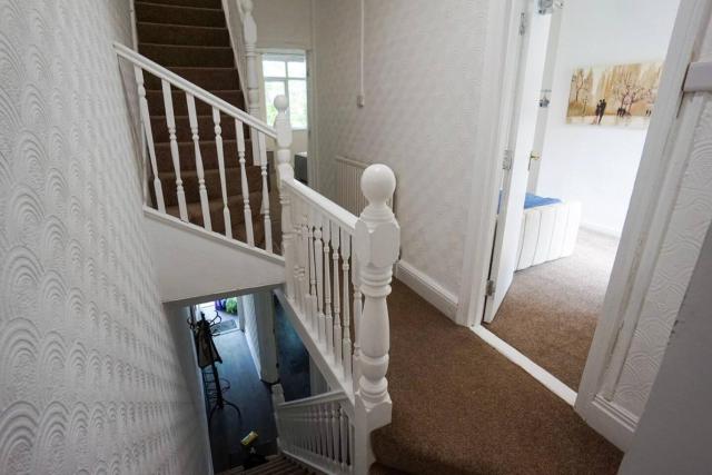 Comfy and Central 6 BR Home