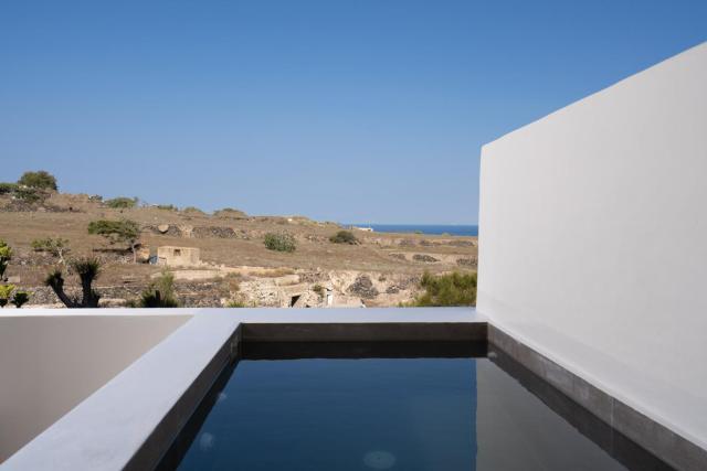 Acanthus Oia - Suites With Outdoor Hot Tub
