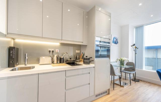 Apartment with Gym, Cinema & Concierge