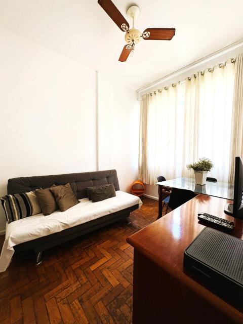 Apartamento Confortável em Rua Nobre de Copacabana