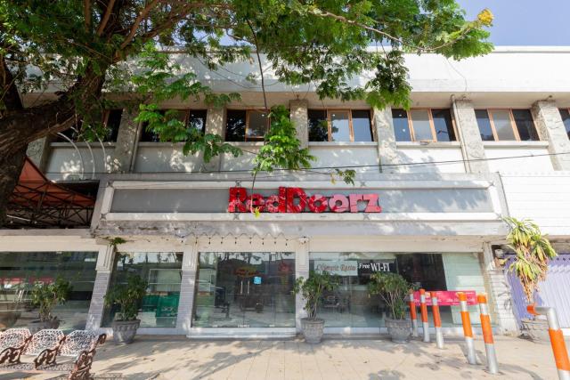 RedDoorz @ Urip Sumoharjo