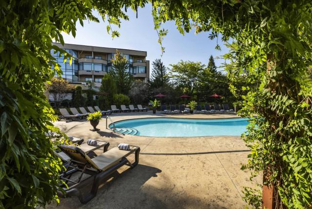Georgian Bay Hotel Trademark Collection by Wyndham