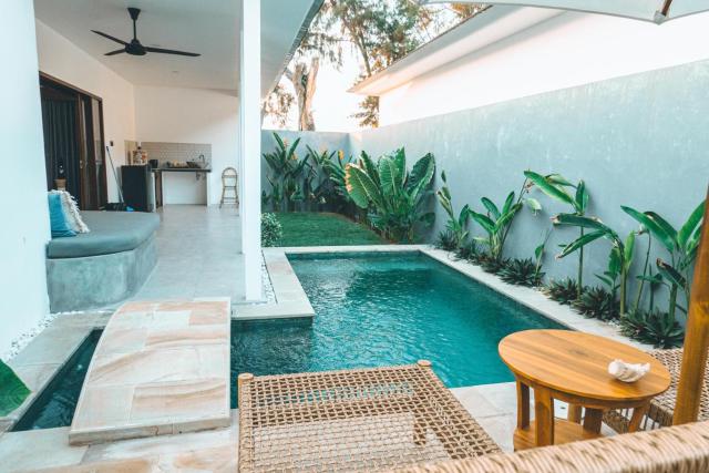 Villa Dot -Beach Front and private pool villa
