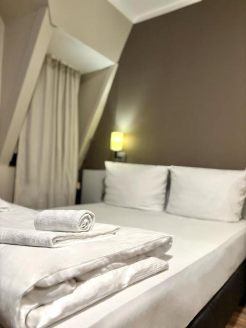Colour Hotel