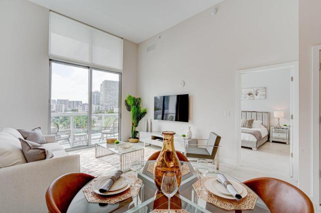 3900-504MQ DESIGN DISTRICT, CONDO 1 BEDROOM & 1 BATHROOM