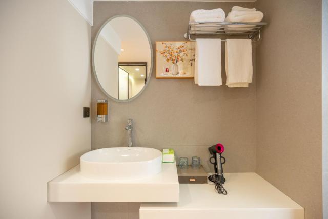 Anji Qijing B&B