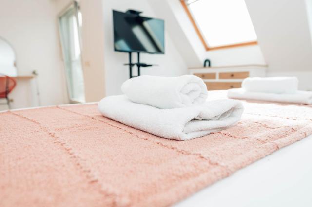 The Loft sleeps 4