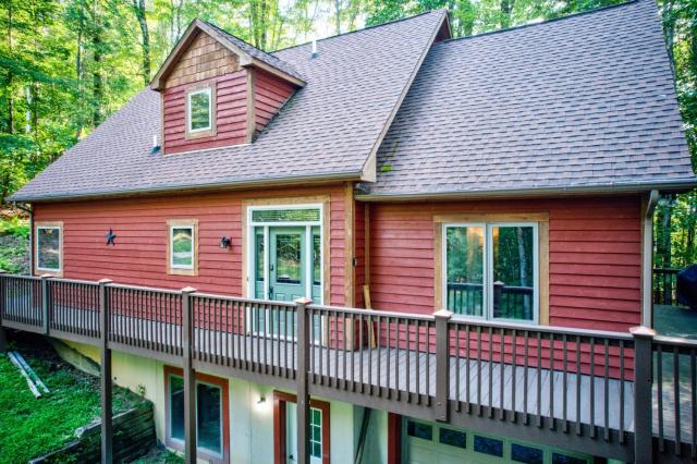 Beech Mountain Retreat, Hot Tub, Pool Table & Room for 12