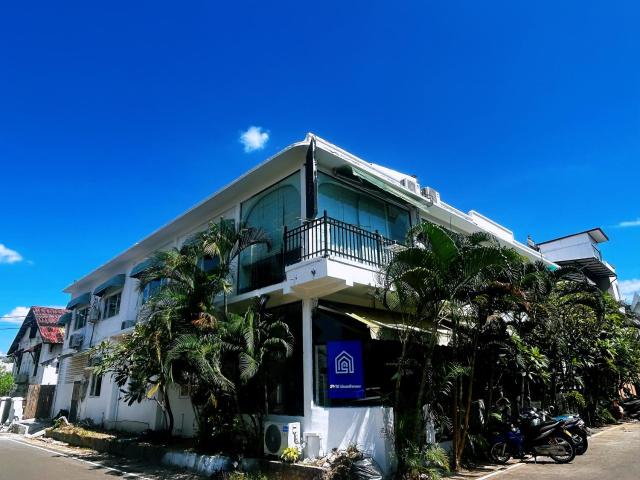 SYRI Guesthouse Vientiane Hostel & Cafe
