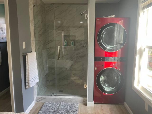 Fully Equipped Tiny Home + Parking & Near Trails!
