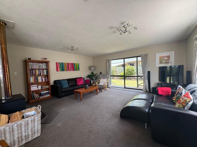 8b Rippingale Road