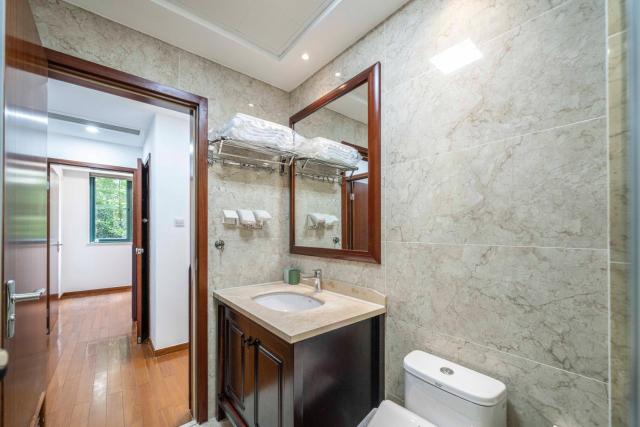 Tyms Modern 2BR APT Lujiazui Renheng Riverside