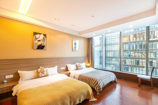 Aixin Yangtze River International Apartment