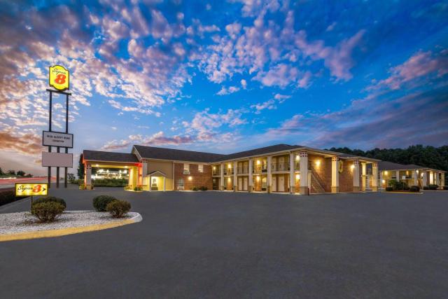 Super 8 by Wyndham Covington