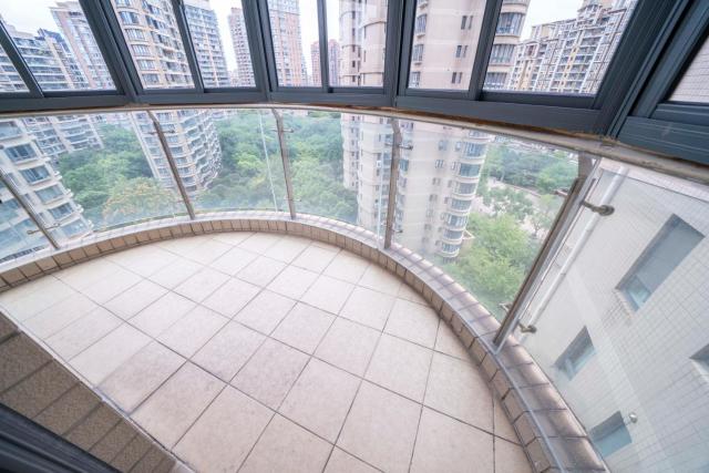 Tyms Stylish 1BR APT Gubei Garden