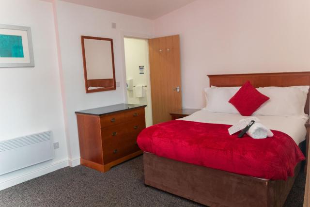 Hullywood rooms with shared kitchen facilities