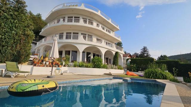 Sunrise Villa
