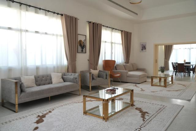 Oasis Villa Stay by Lunar
