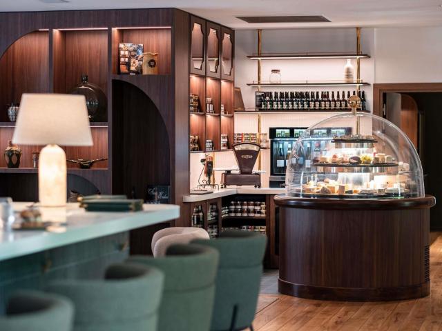 Mercure Maintenon