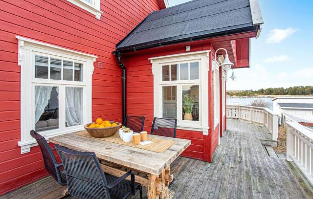 Lovely Home In Abelvær With Wifi