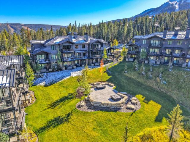 Moonlight Basin Retreat Ski-In Out Patio