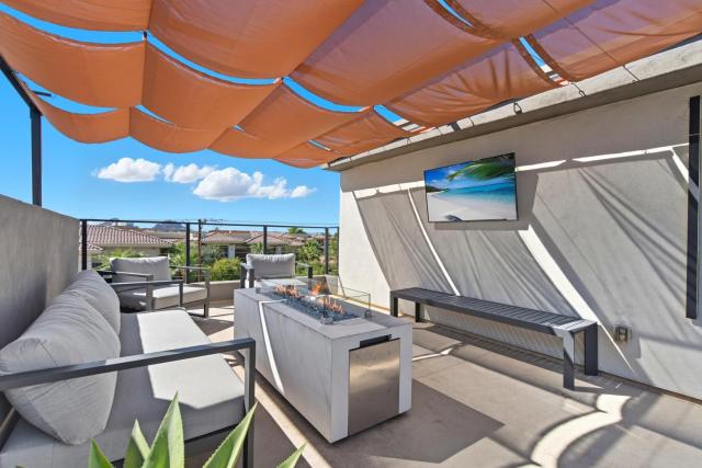 Papago Townhouse-Rooftop Deck-Old Town