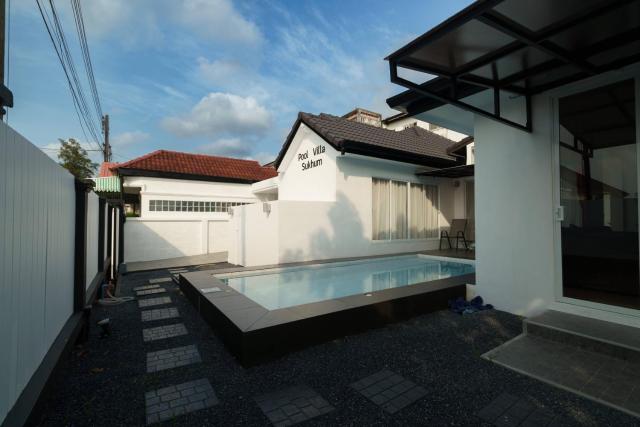 4BR Pool Villa Sukhum in Phuket Town