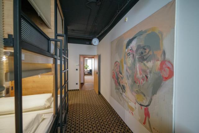 CHORS like a hotel - Capsule & NFT Boutique Hostel Bratislava - City Center