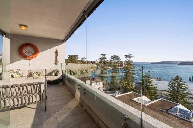 Harbourside apartment with Breathtaking Views