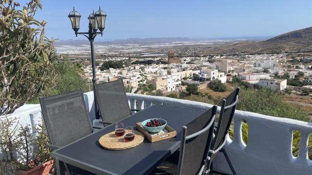 Solara, Private cave house with garden & plunge pool Níjar