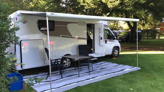 Caravan Tiny House Base Camp Granada Camping