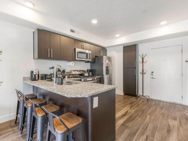DT SLC - King Bed - Gym - Parking - Walk Score 90