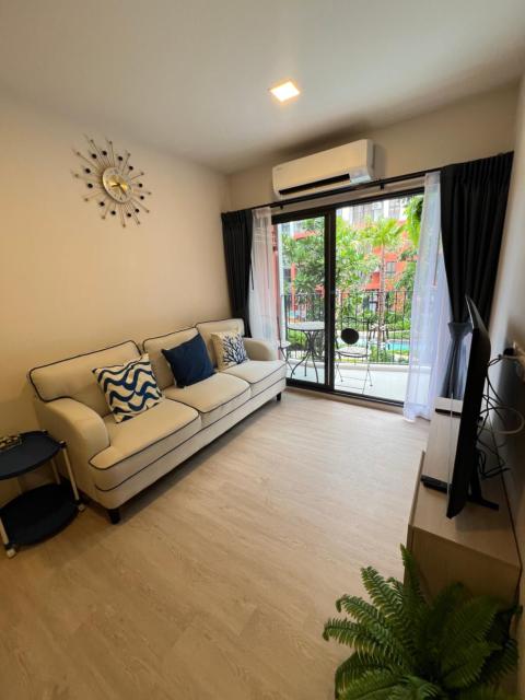 2Br Cicada Cabanas Huahin Blue Sapphire pool view suite